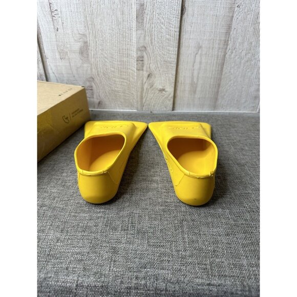 Adult FINIS Zoomers Gold Training Swim Fins Size C Men 3.5-5 Women 4.5-6 - Picture 3 of 8